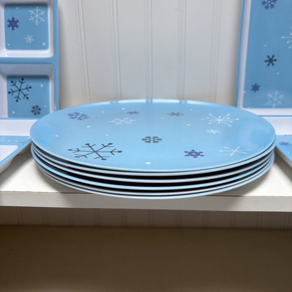 2005 Christmas Holiday Blue Snowflake Melamine Dinner Set Plates Trays 10 Pieces - Picture 5 of 11